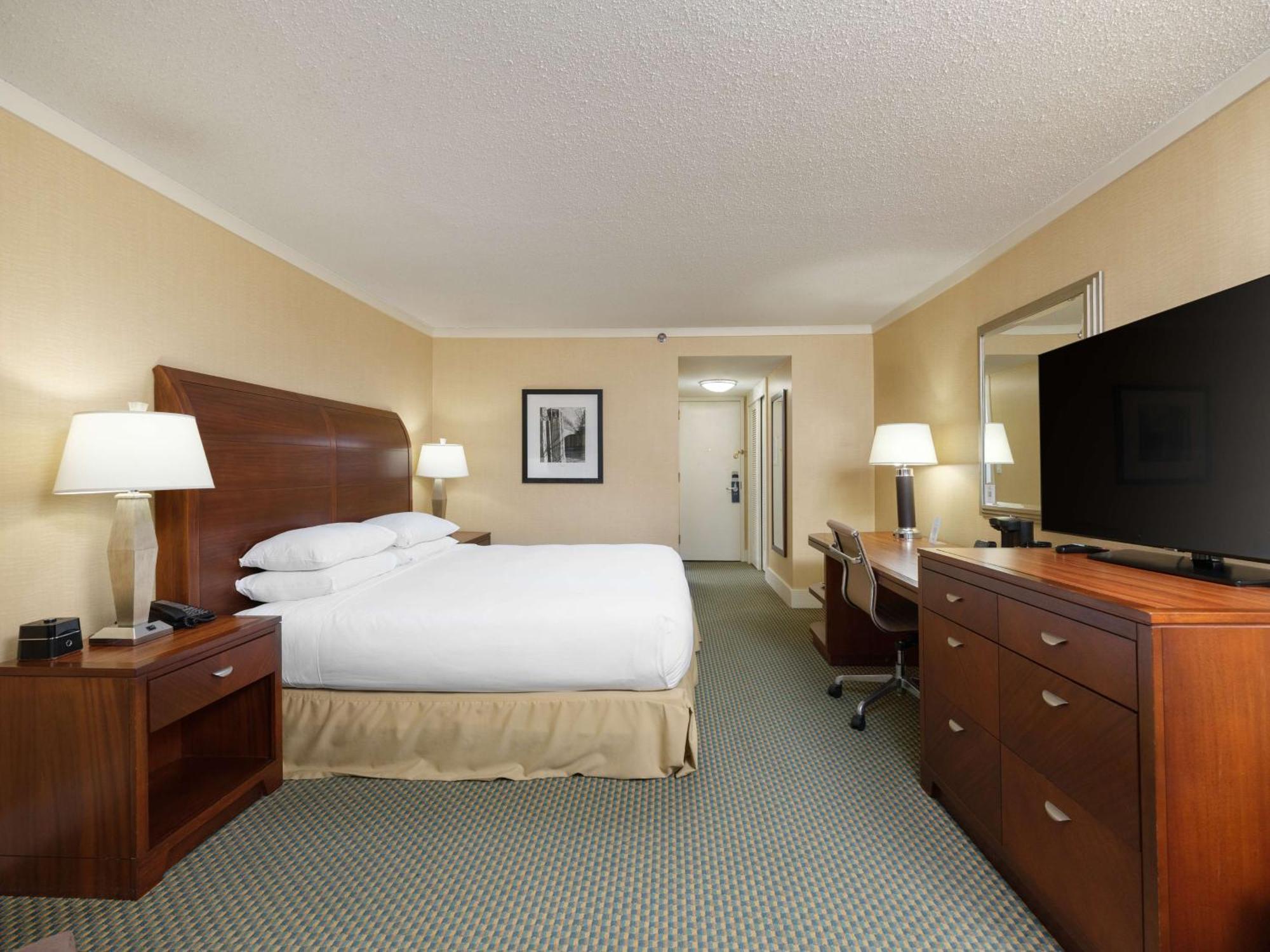 PURE Wellness King Room,1742658643:JPEG